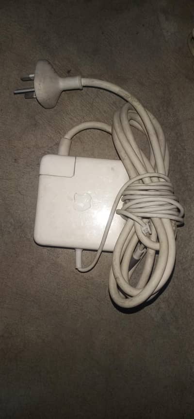 Apple MacBook and MacBook Pro Charger