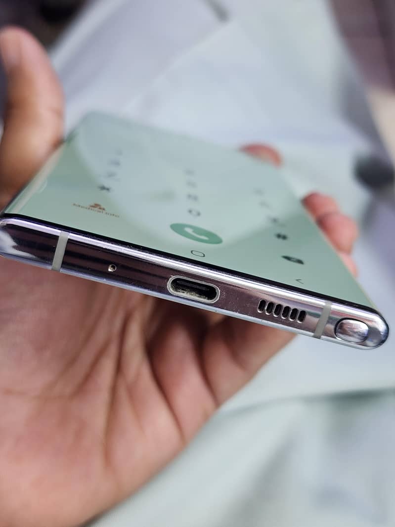 Note 10 plus 12/256 1