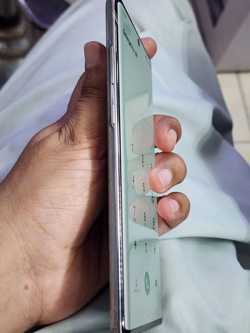 Note 10 plus 12/256 3