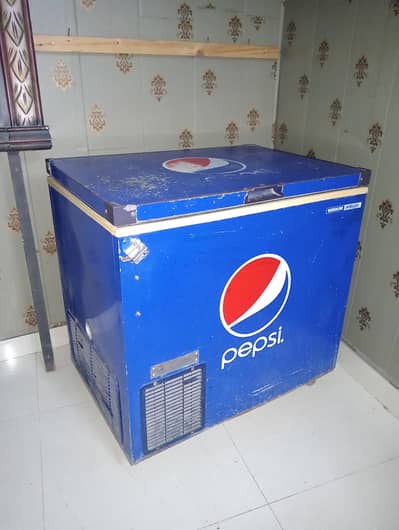 Urgent Sale Freezer in low price