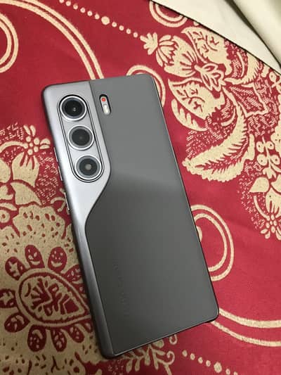 Techno Camon 40 pro
