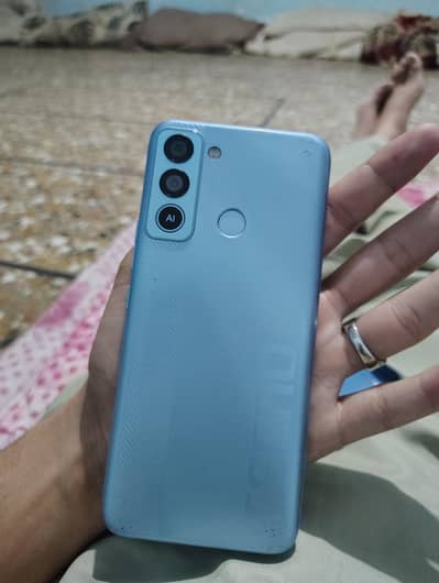 Tecno pop 5 2 32 hai sealed mobile hai