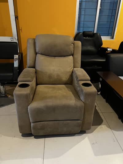 Reclining Sofa – Comfortable Relaxing Sofa – Good Condition