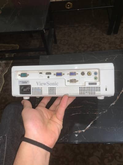 Projecter in new condition