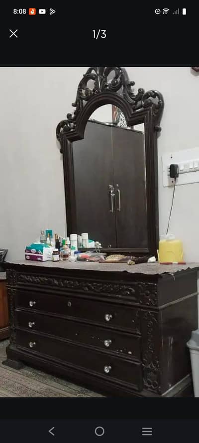 dressing table
