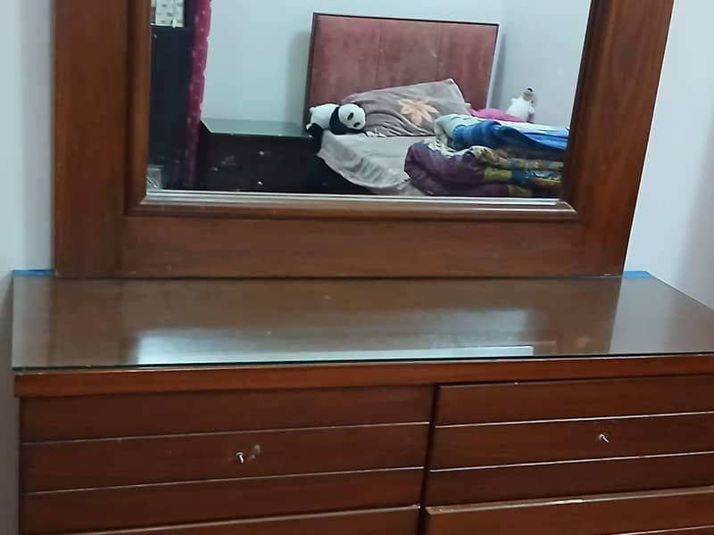Dressing Table 4