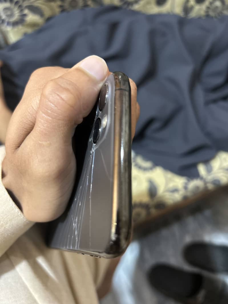 11 pro max e sim time available 2