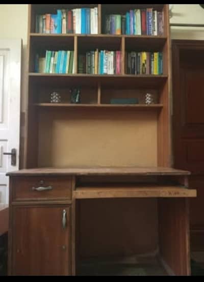 Computer Table with BookShelves