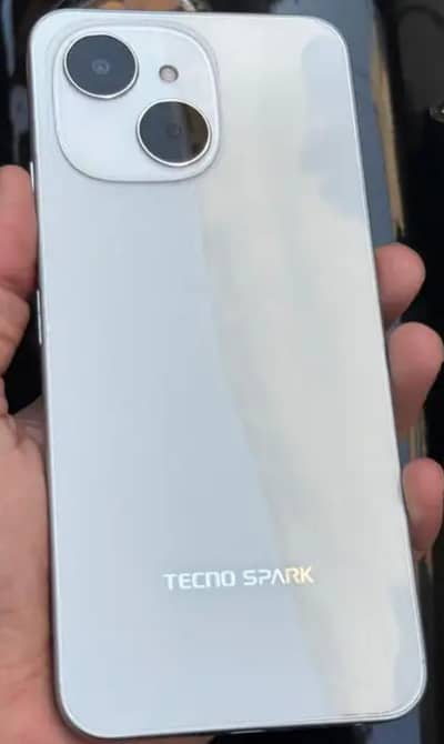 TECHNO SPARK 40C