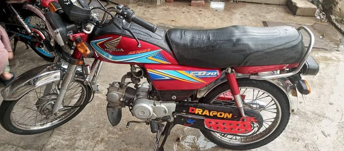 Honda 70 /contact "03028972001"