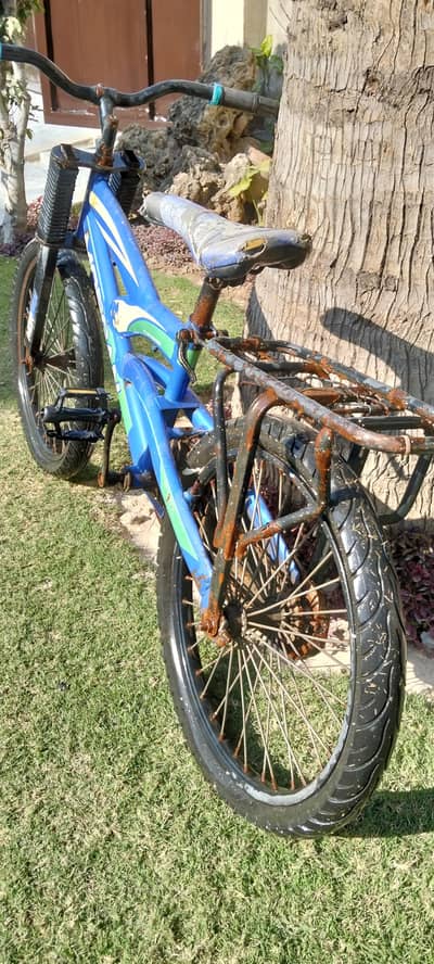 02 Used Bicycles PKR 6500