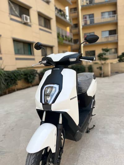 HONDA ICON-E FOR SALE GOLDEN REG NUMBER 10/10 Condition PPF DONE