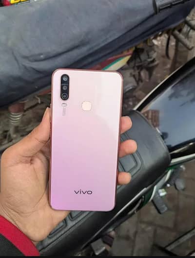 vivo y17 10 by 10 condition main exchange possible he