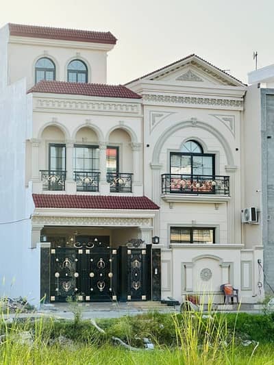 6 Marla Beautiful House For Sale In Diamond City