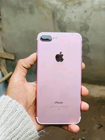iphone 7 plus 128GB full box Whatsapp no 03222352063