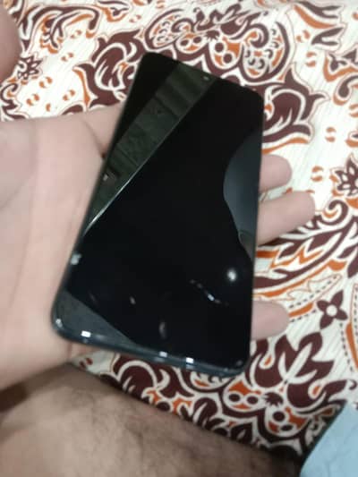 Box iska nhi Hain bs mobile Hain panel side sy Tora sa totha howa hain