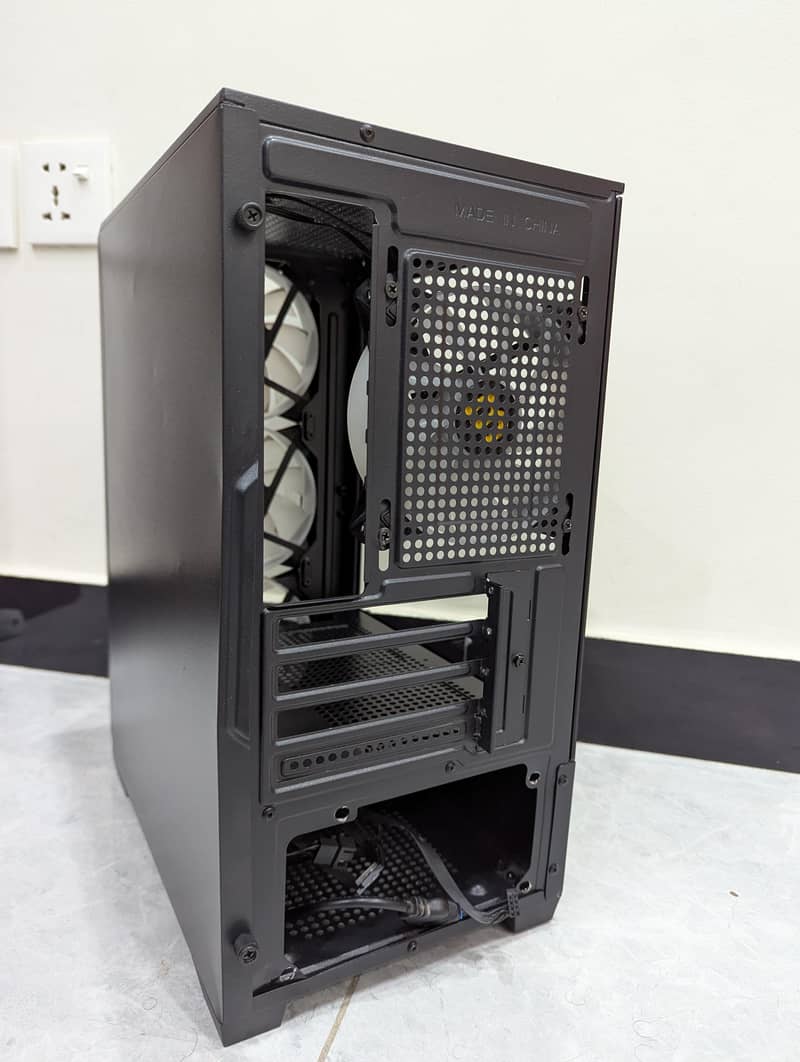 Boost e200 gaming pc case 2
