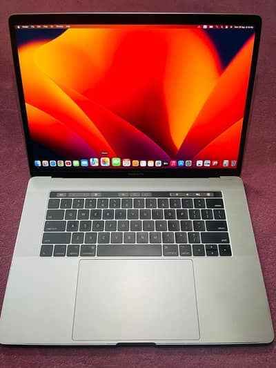 Apple MacBook Pro – 15-inch (2017)