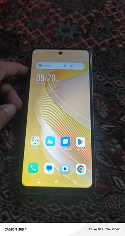 infinidad smart 8 ram 3 +3  rom 64