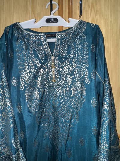 J. 3 Piece Embroidered Dress – XS – Worn Once – Excellent Condition