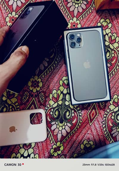 i Phone 11 PRO 10by9.8