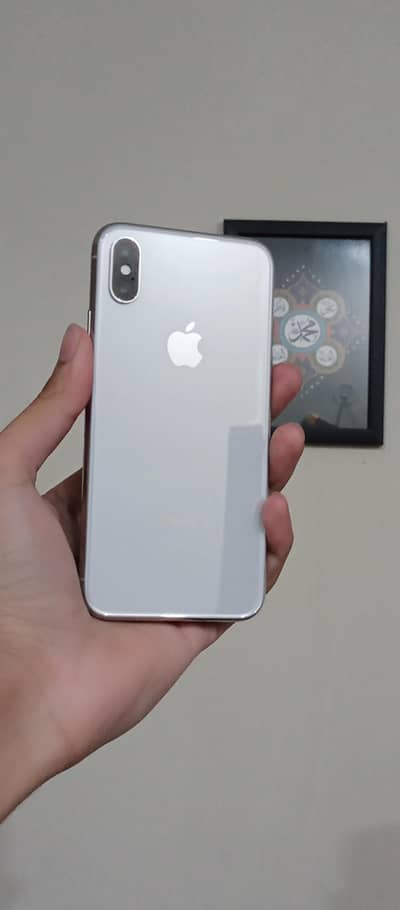 iphone x all ok (esim time available)