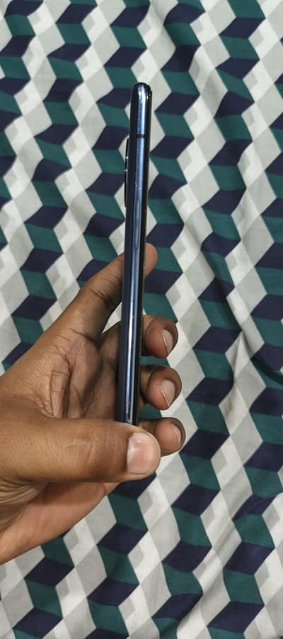 One Plus 7t - 8/128 Best Phone