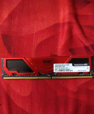 Team group Elite Heatsink 8GB DDR4 3200Mhz