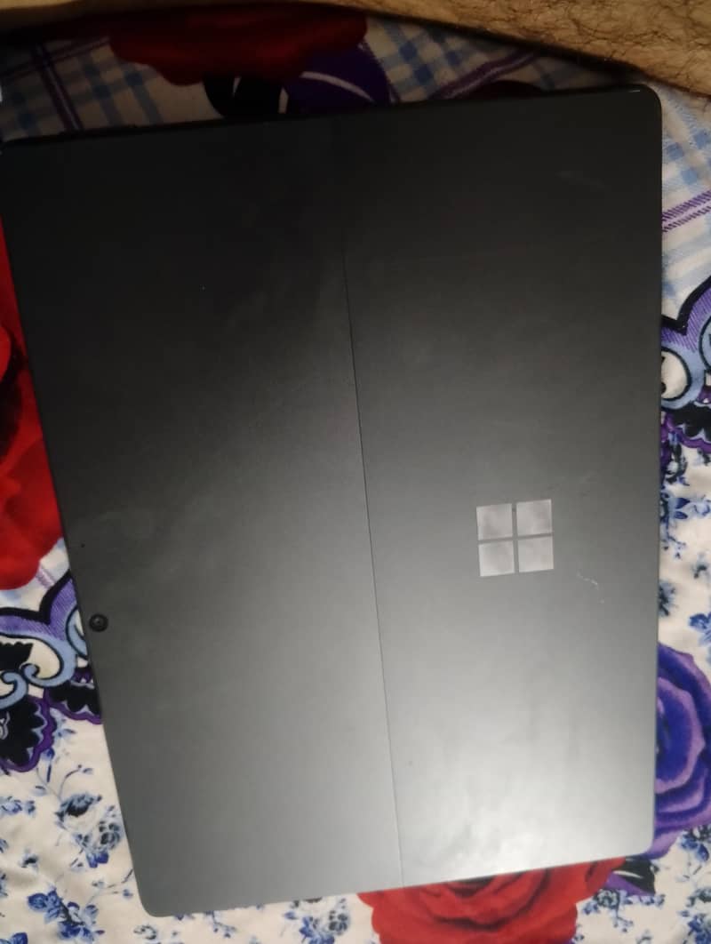 Microsoft surface 8pro 8/256 1