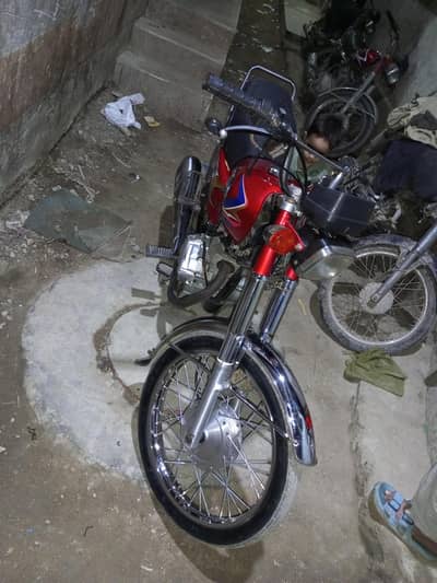 United 125 Karachi number