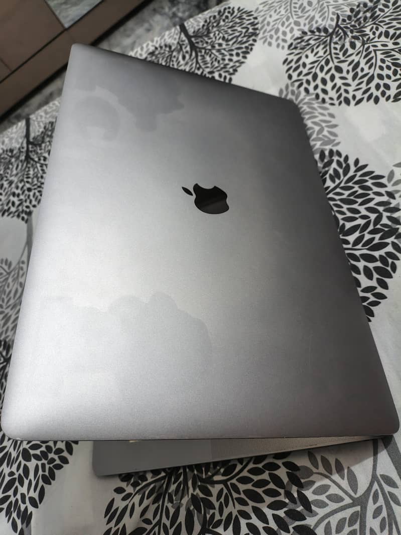 MacBook pro 1