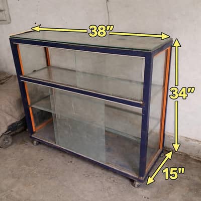 Glass display counter