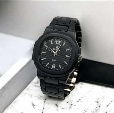 Black Analog Quartz Watch for Men with Rubber Strap