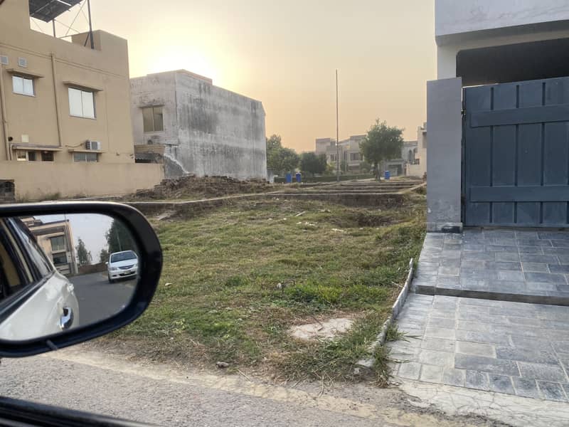 Corner 5 marla plot 1