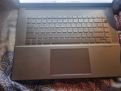 HP Envy i9 13900H , rtx 4060 , 16gb DDR5 , 1TB SSD