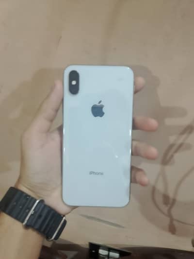 I am selling my iPhone X 256 Gb with box in good condition 03045085247