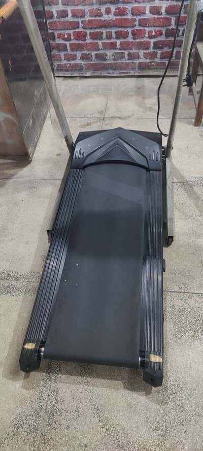 Electric Treadmill for Home Gym – Excellent Condition