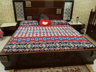 Bed set for sale out