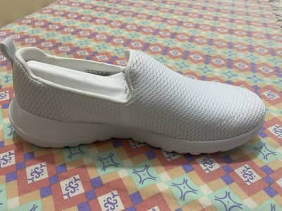 Skechers shoes for womnen