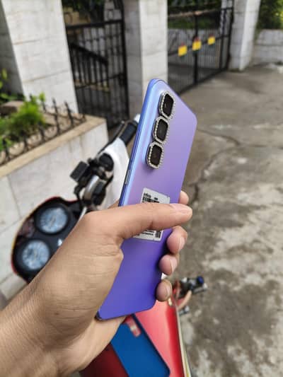 Hot 60 Pro Plus 8/256 Box Charger Warranty