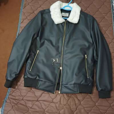 Brand New Premium Black Leather Jacket with Fur Collar (Size M)