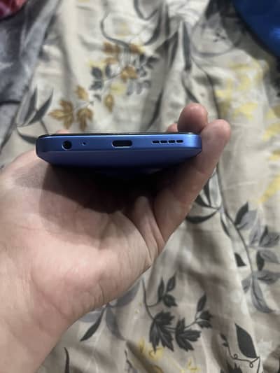 Infinix smart 10 4 64 box and charger available