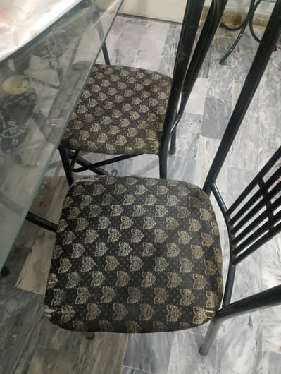 4 seater dinning table for sale