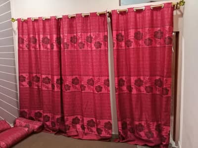 0311/22/38218 bilkul new hai  fancy fabric pe set bana huwa hai.