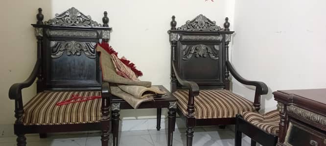 BEDROOM CHAIR PURE WOOD CHANIOTI CHAIR IN GUD CONDITION