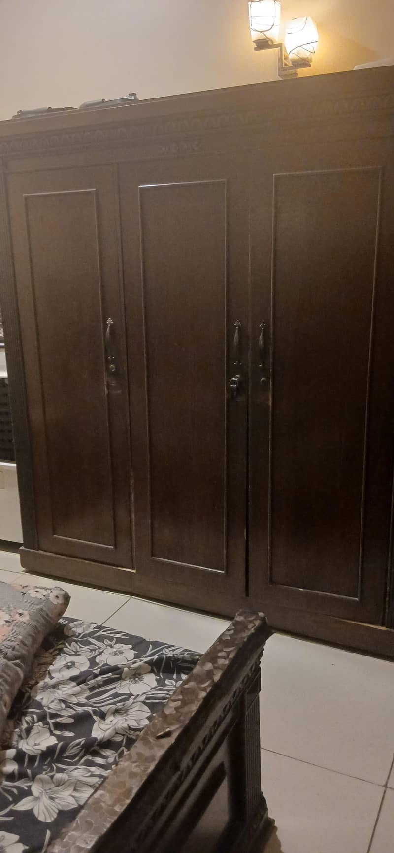 dressing table and wardrobe 2