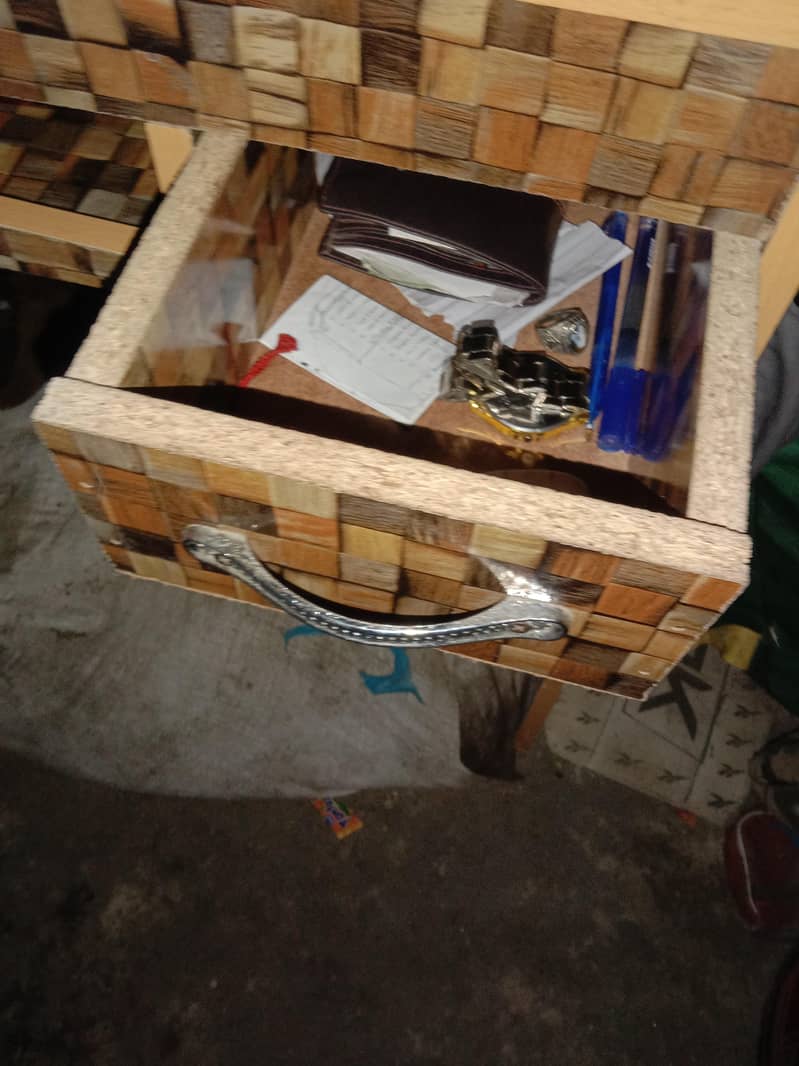 Computer Mobile Michenic Table 2