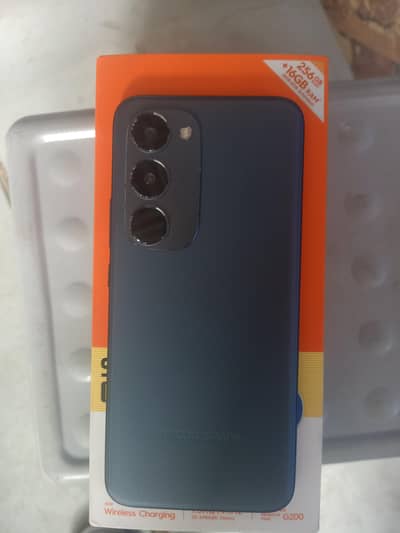 Tecno spark 40 pro plus