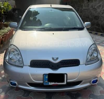 Toyota vitz 2000