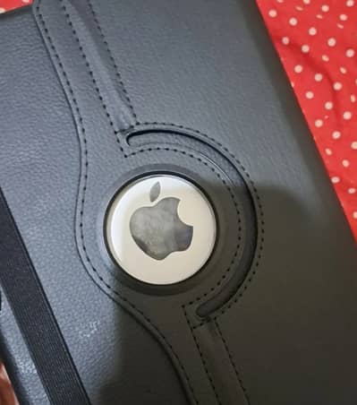 Apple iPad (5th generation) 32GB – Neat & Clean – Urgent Sale